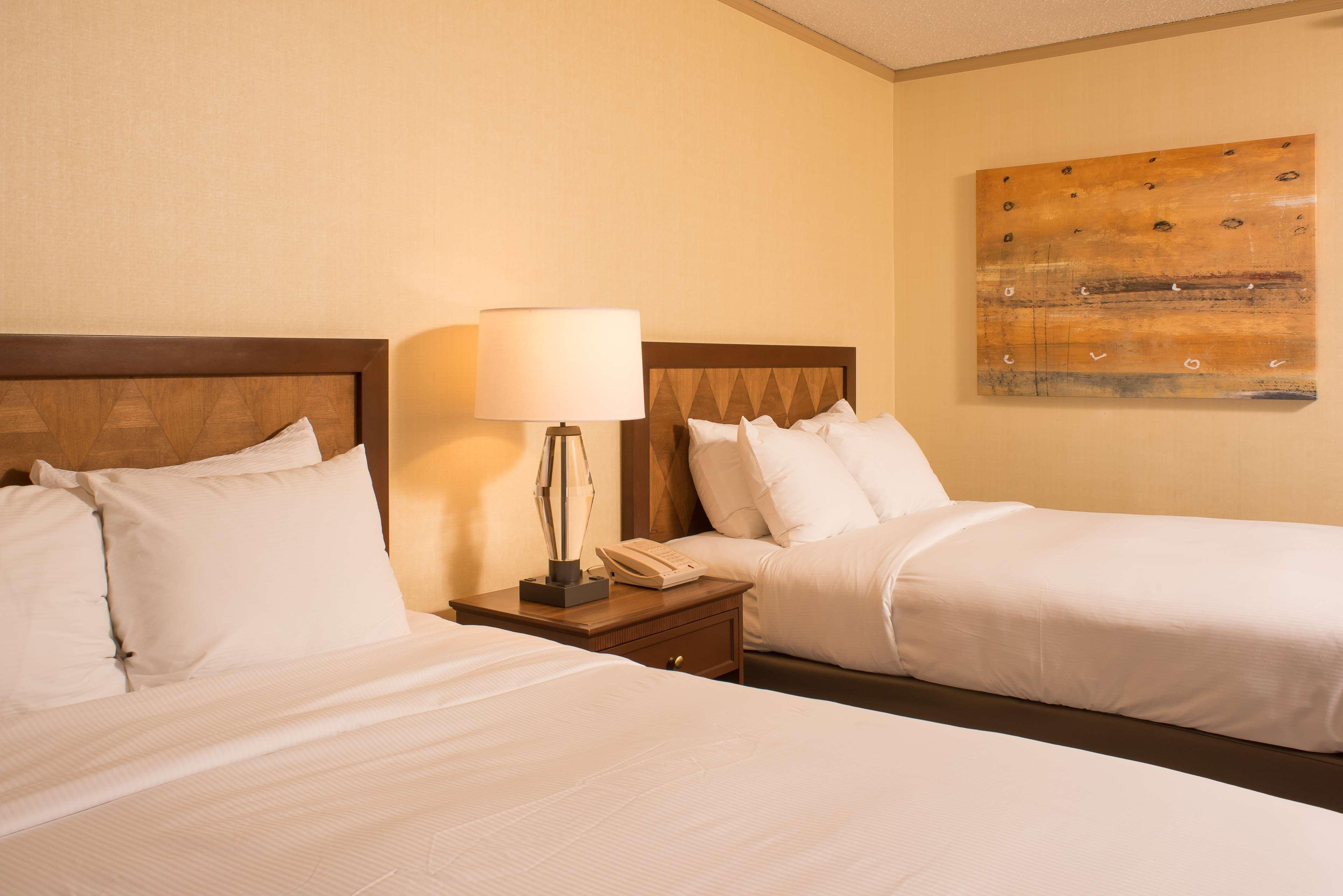 Doubletree By Hilton Tulsa - Warren Place Экстерьер фото